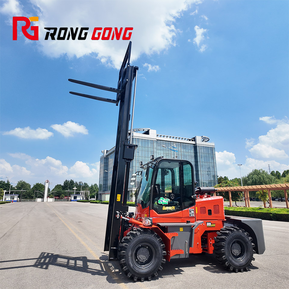 後轉向越野叉車(chē)